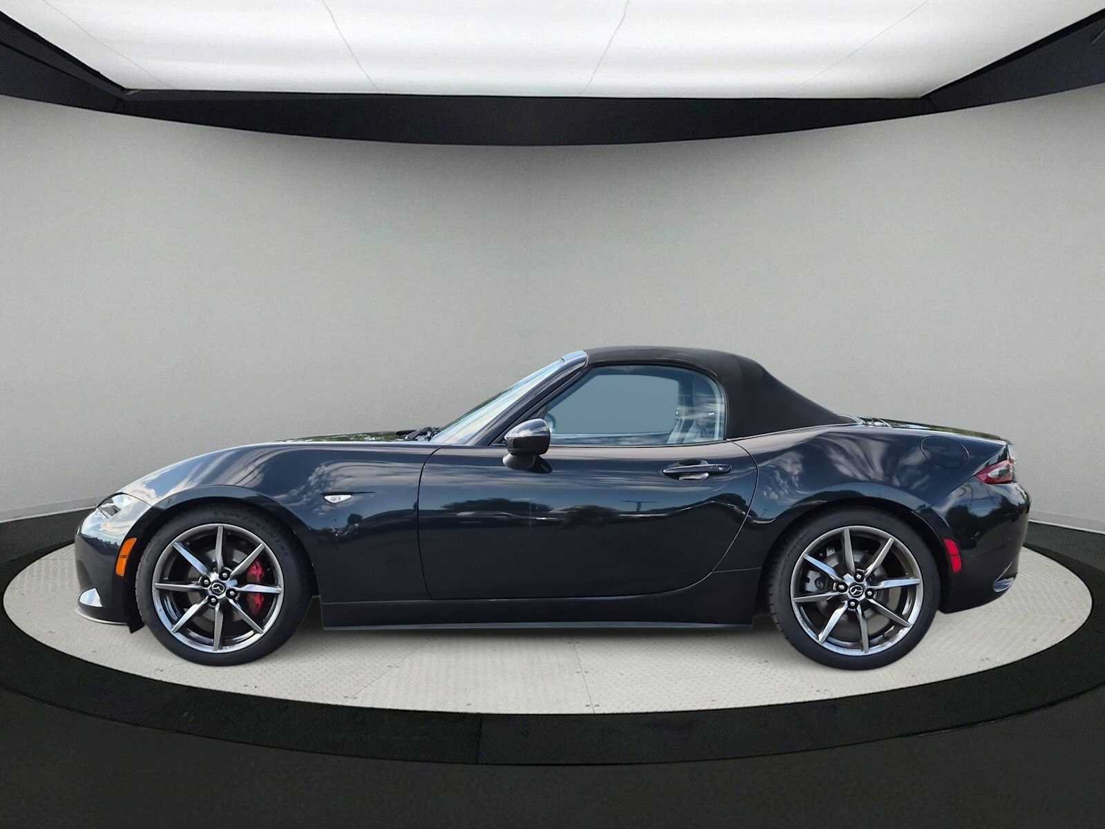 Used 2021 MAZDA MX-5 Miata Grand Touring RWD image 5