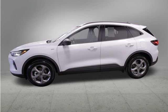 Used 2025 Ford Escape ST-Line w/ Tech Pack #1 image 2