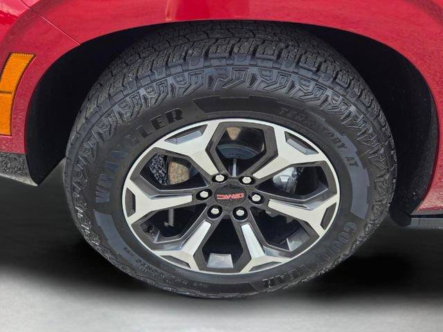 Certified 2026 GMC Yukon AT4 Ultimate w/ LPO, Floor Liner Package AWD/4WD image 9