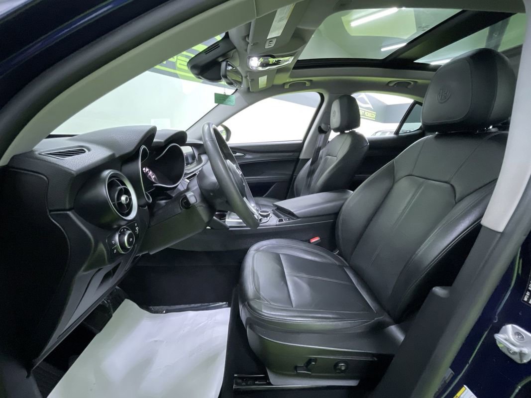 Used 2018 Alfa Romeo Stelvio Sport w/ Cold Weather Package image 18