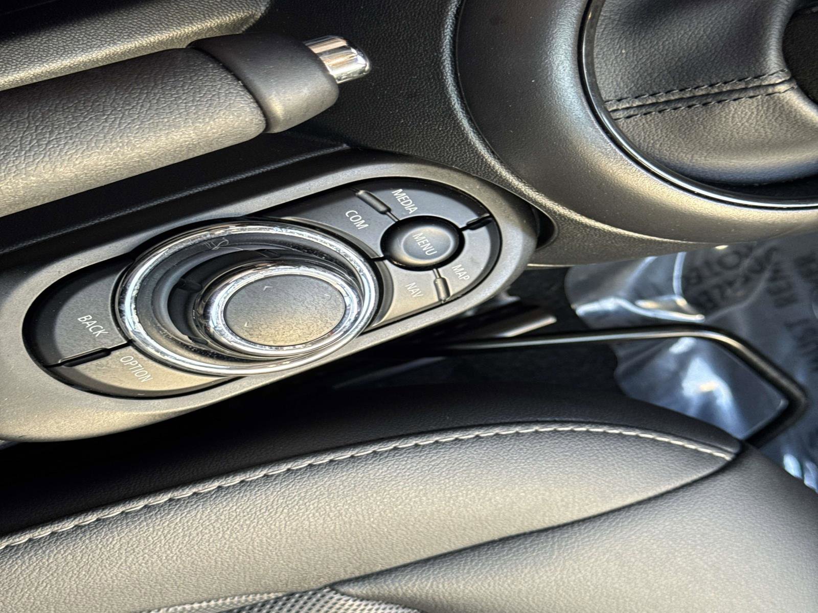 Certified 2023 MINI Cooper 4-Door Hardtop image 23