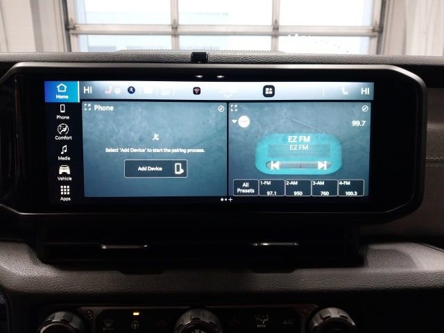 Used 2024 Jeep Wrangler Willys image 14