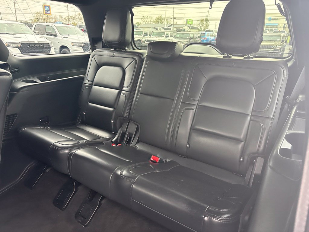 Used 2022 Lincoln Navigator Reserve AWD/4WD image 27