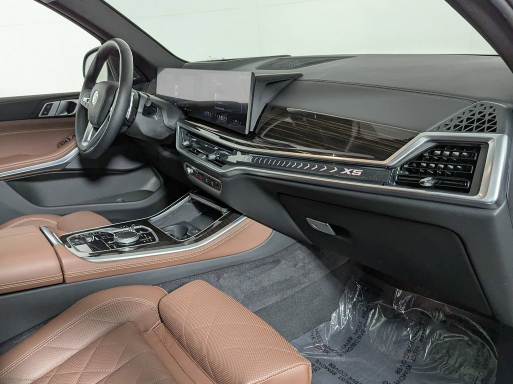 Used 2025 BMW X5 xDrive40i w/ Climate Comfort Package image 27