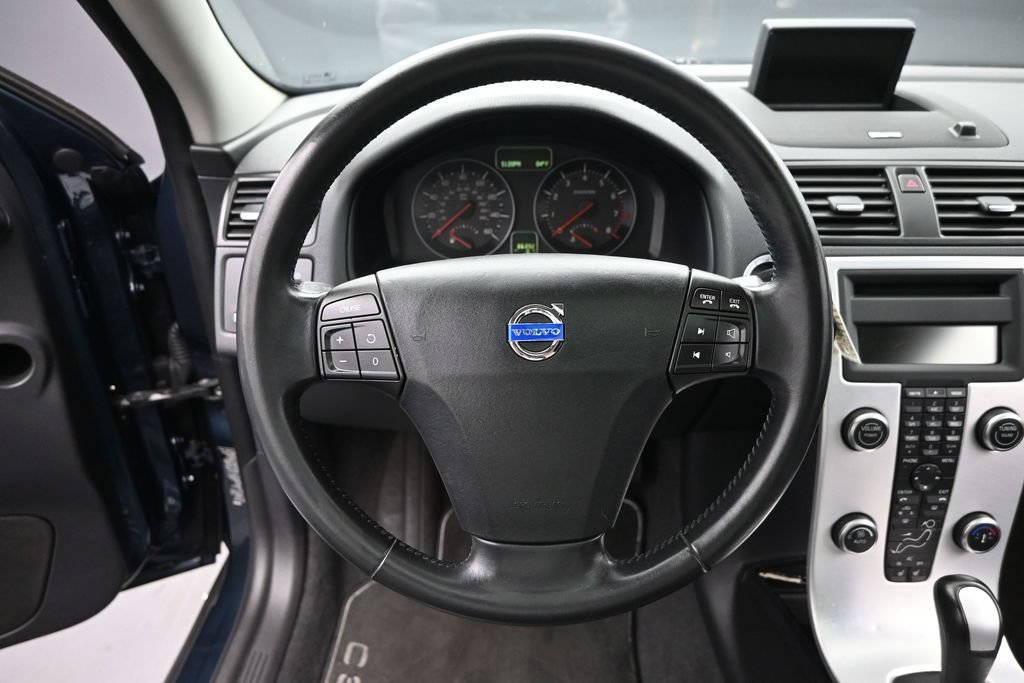 Used 2011 Volvo C30 T5 w/ Multimedia Pkg FWD image 10