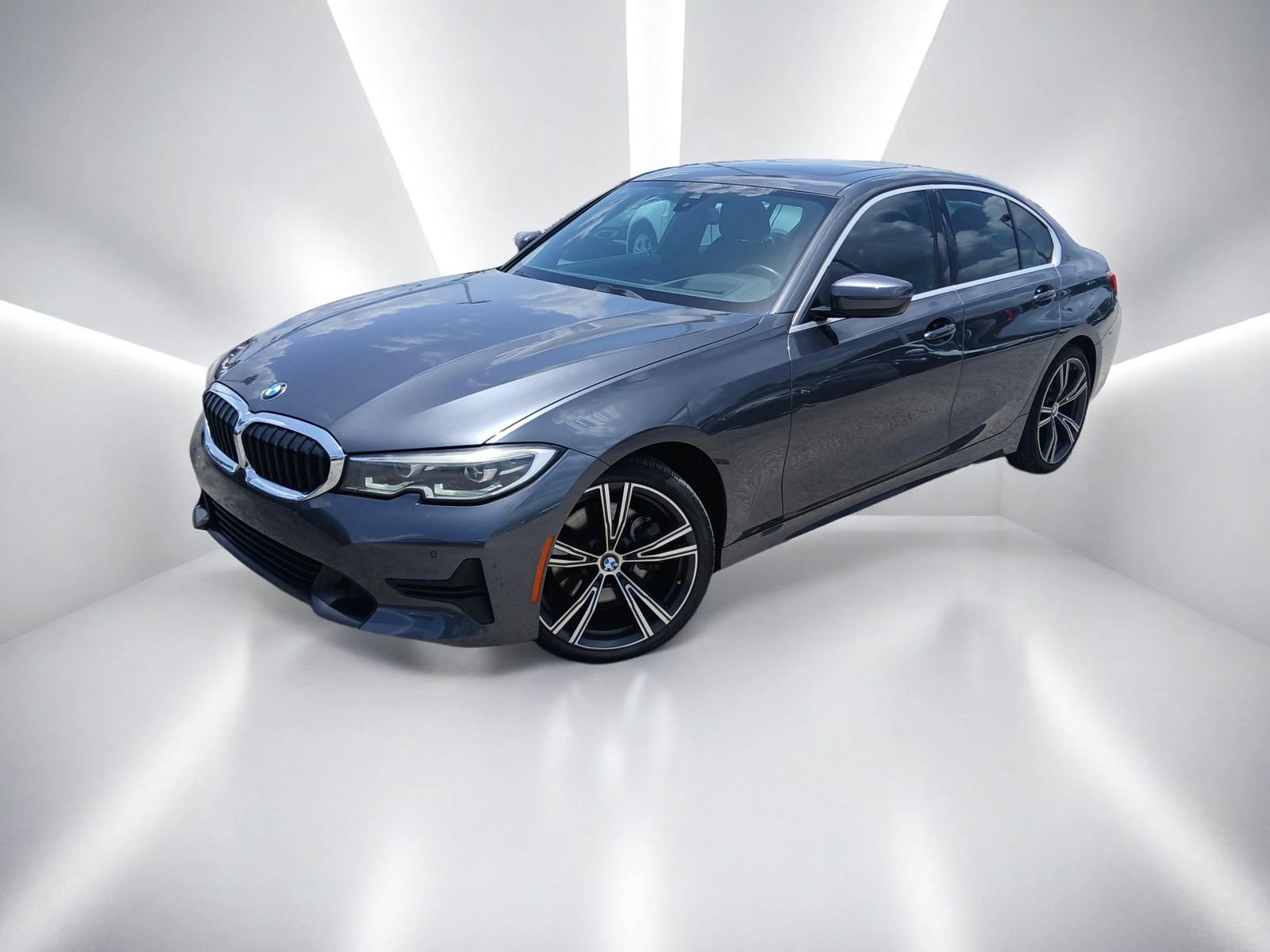 Used 2021 BMW 330i Sedan w/ Premium Package RWD image 1