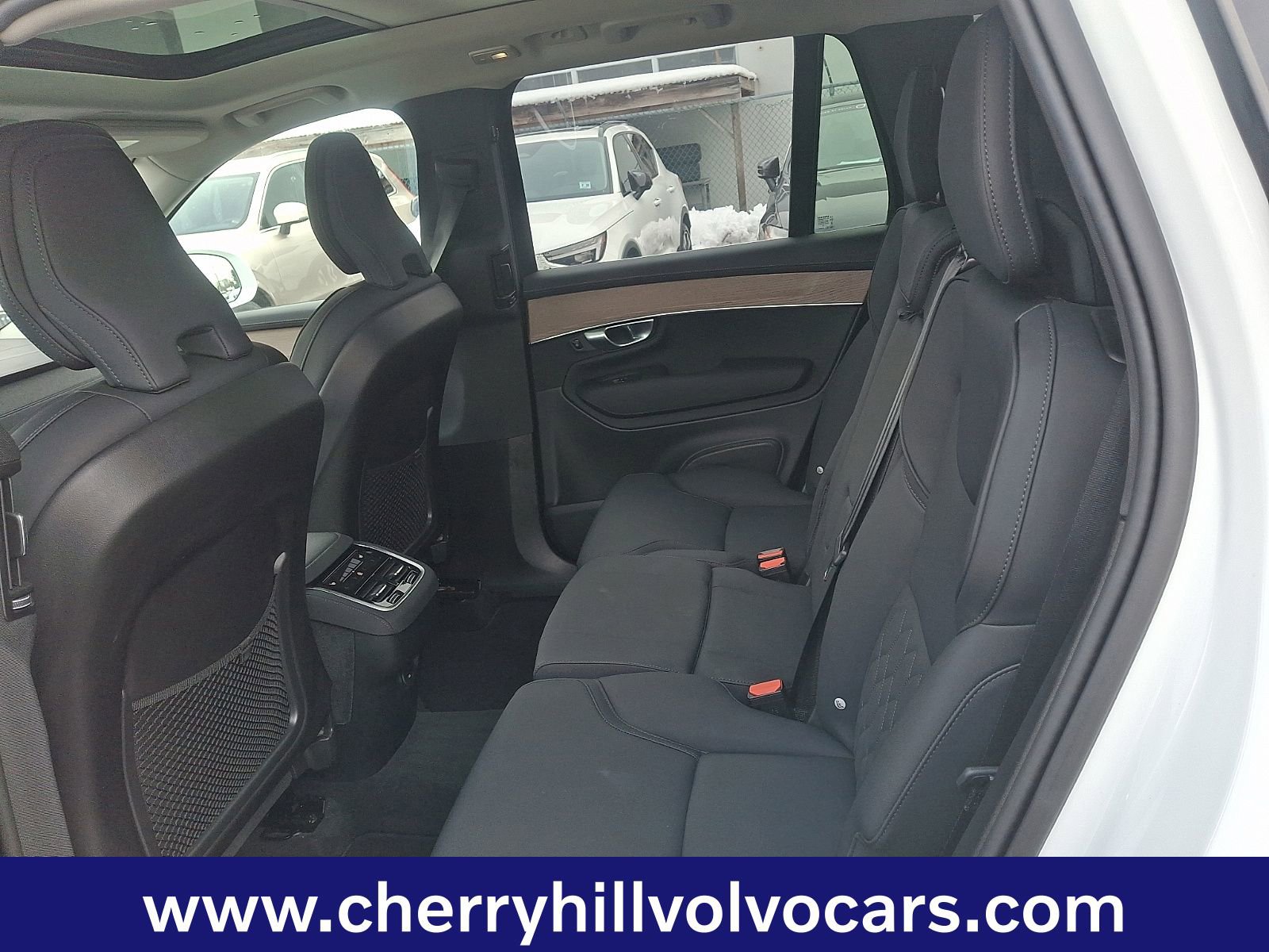 Certified 2025 Volvo XC90 B5 Plus image 11