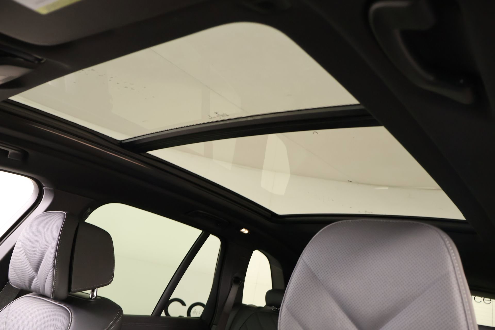 New 2026 BMW X5 xDrive40i w/ M Sport Package AWD/4WD image 16