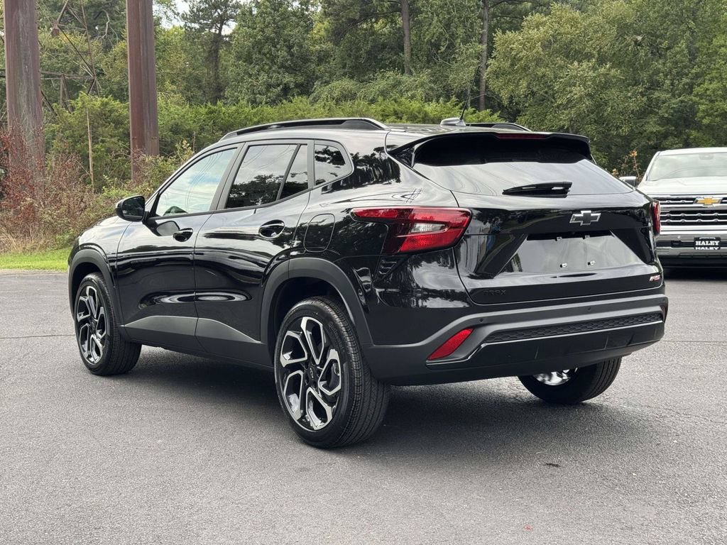 New 2026 Chevrolet Trax RS w/ Sunroof Package FWD image 24