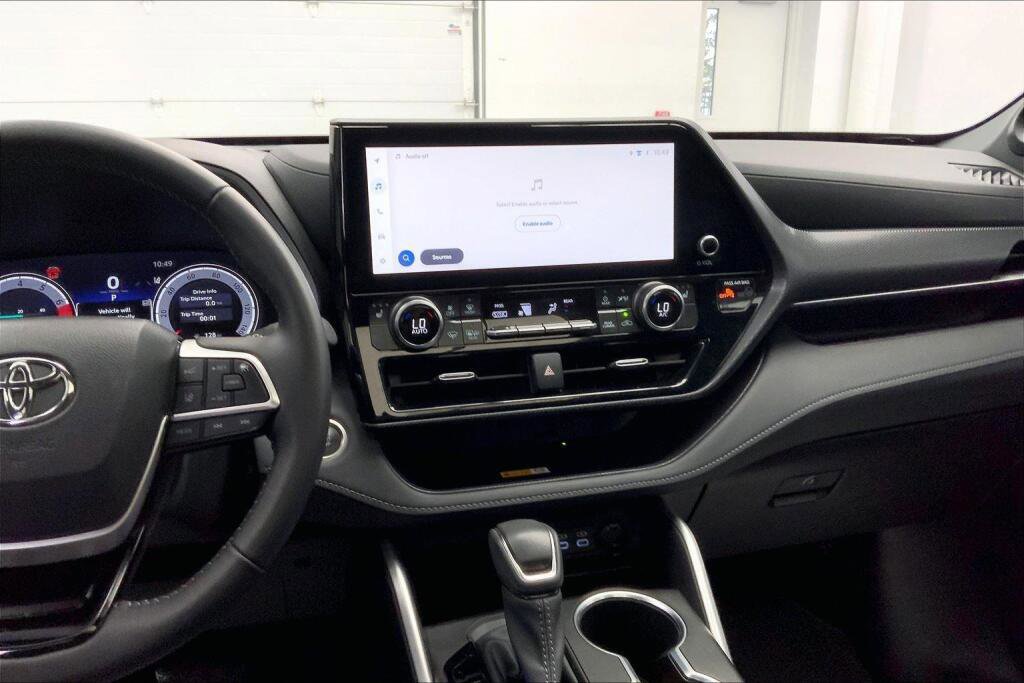 Used 2025 Toyota Highlander XSE image 5