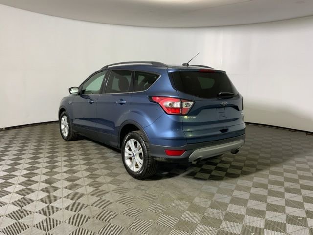 Used 2018 Ford Escape SE FWD image 9