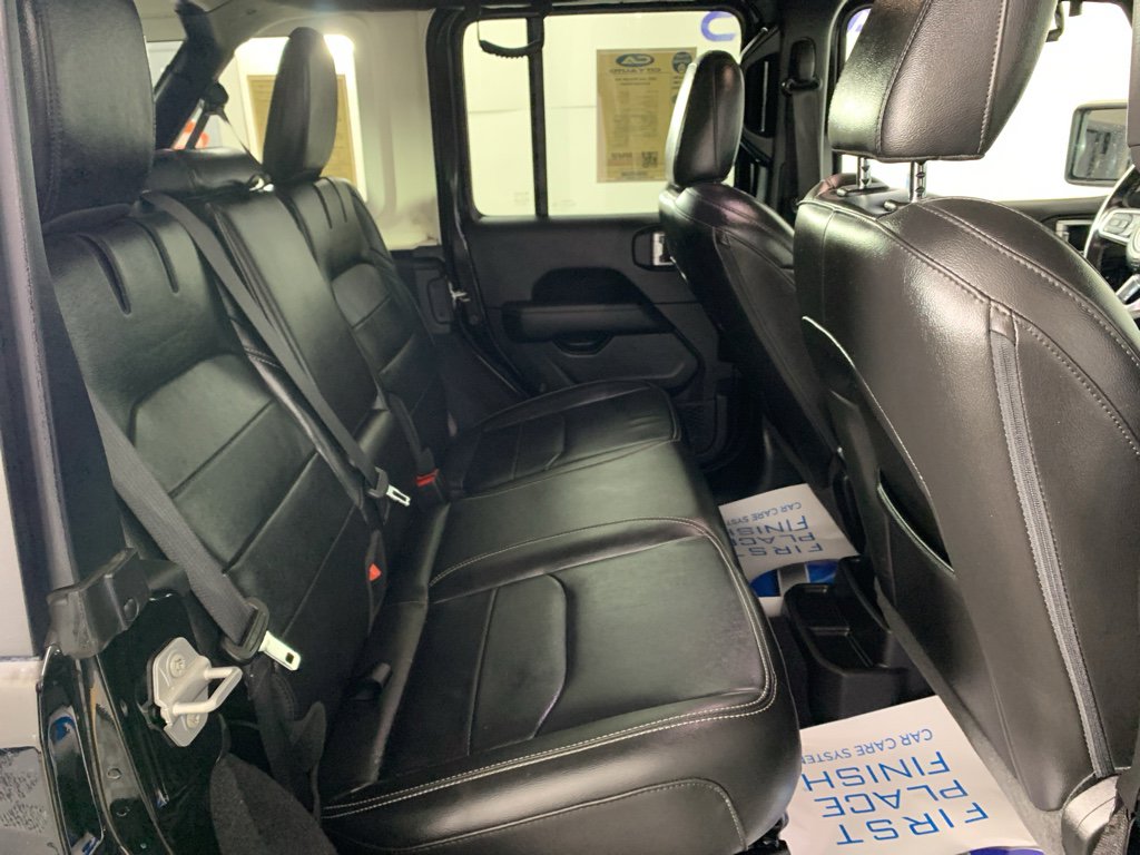 Used 2022 Jeep Wrangler Unlimited Sahara w/ Cold Weather Group image 38