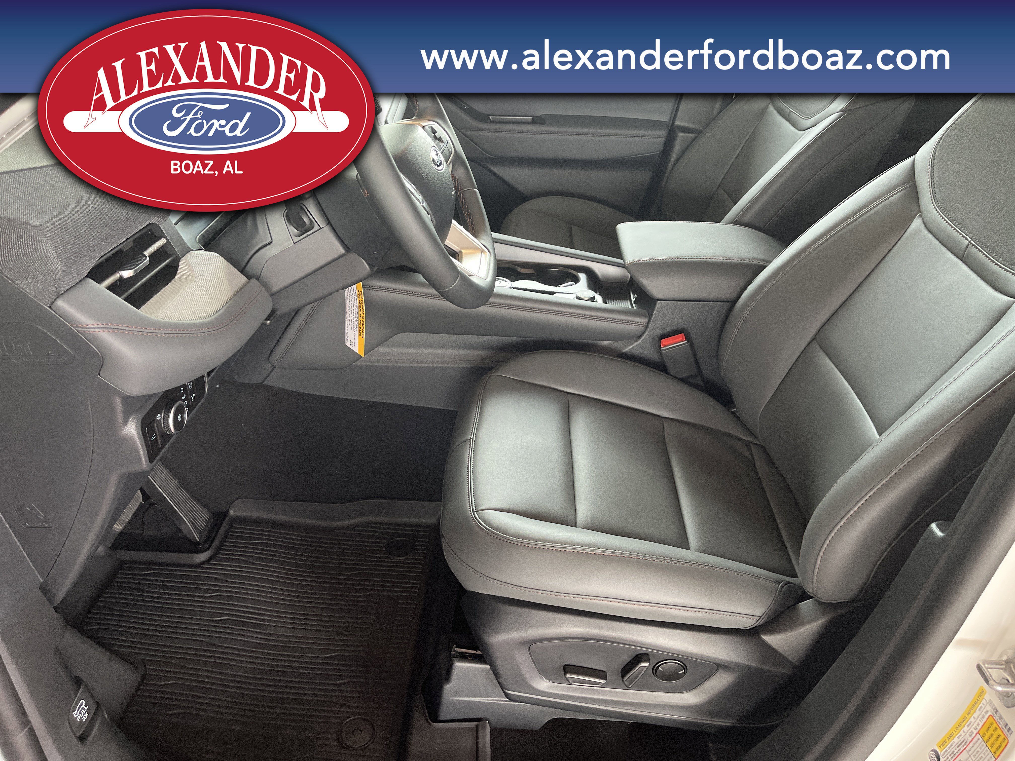 New 2026 Ford Explorer Active w/ Active Comfort Package RWD image 9