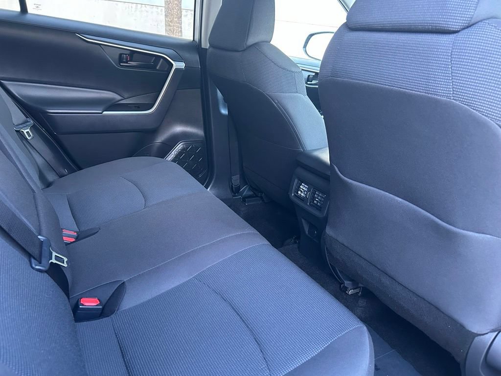 Used 2024 Toyota RAV4 LE FWD image 32