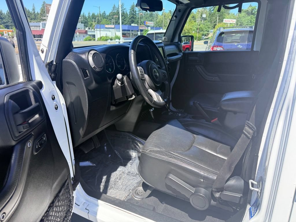 Used 2013 Jeep Wrangler Unlimited Sahara w/ Dual Top Group AWD/4WD image 14