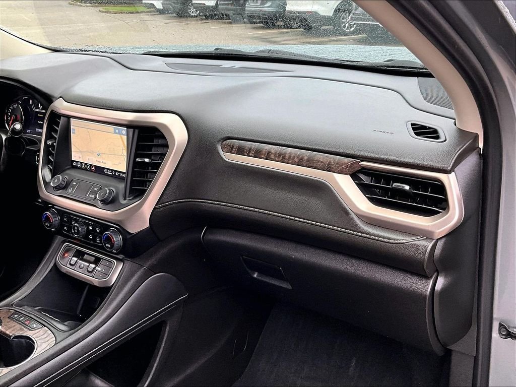Used 2023 GMC Acadia Denali w/ Denali Ultimate Package AWD/4WD image 13