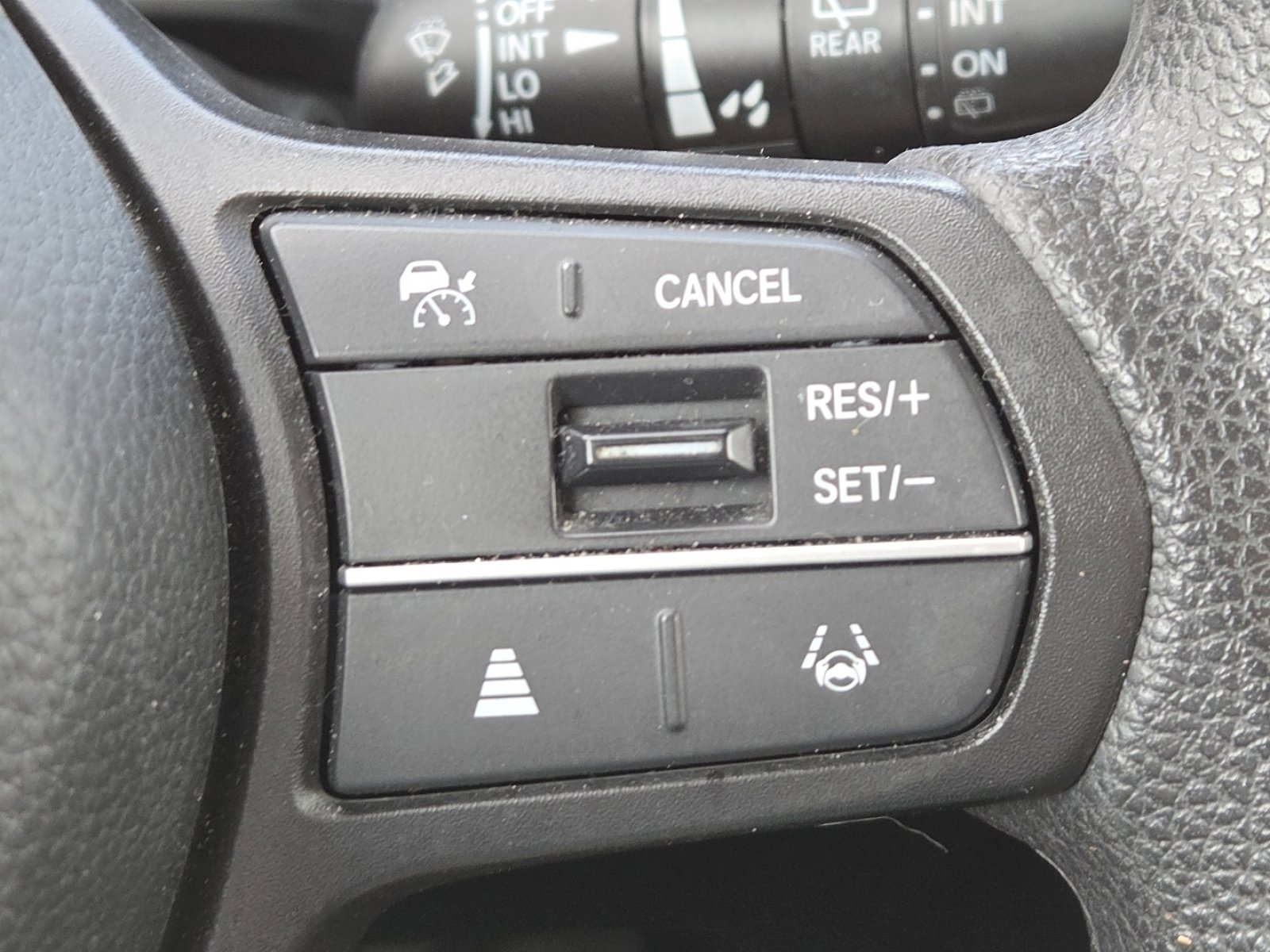 Used 2023 Honda CR-V EX image 8
