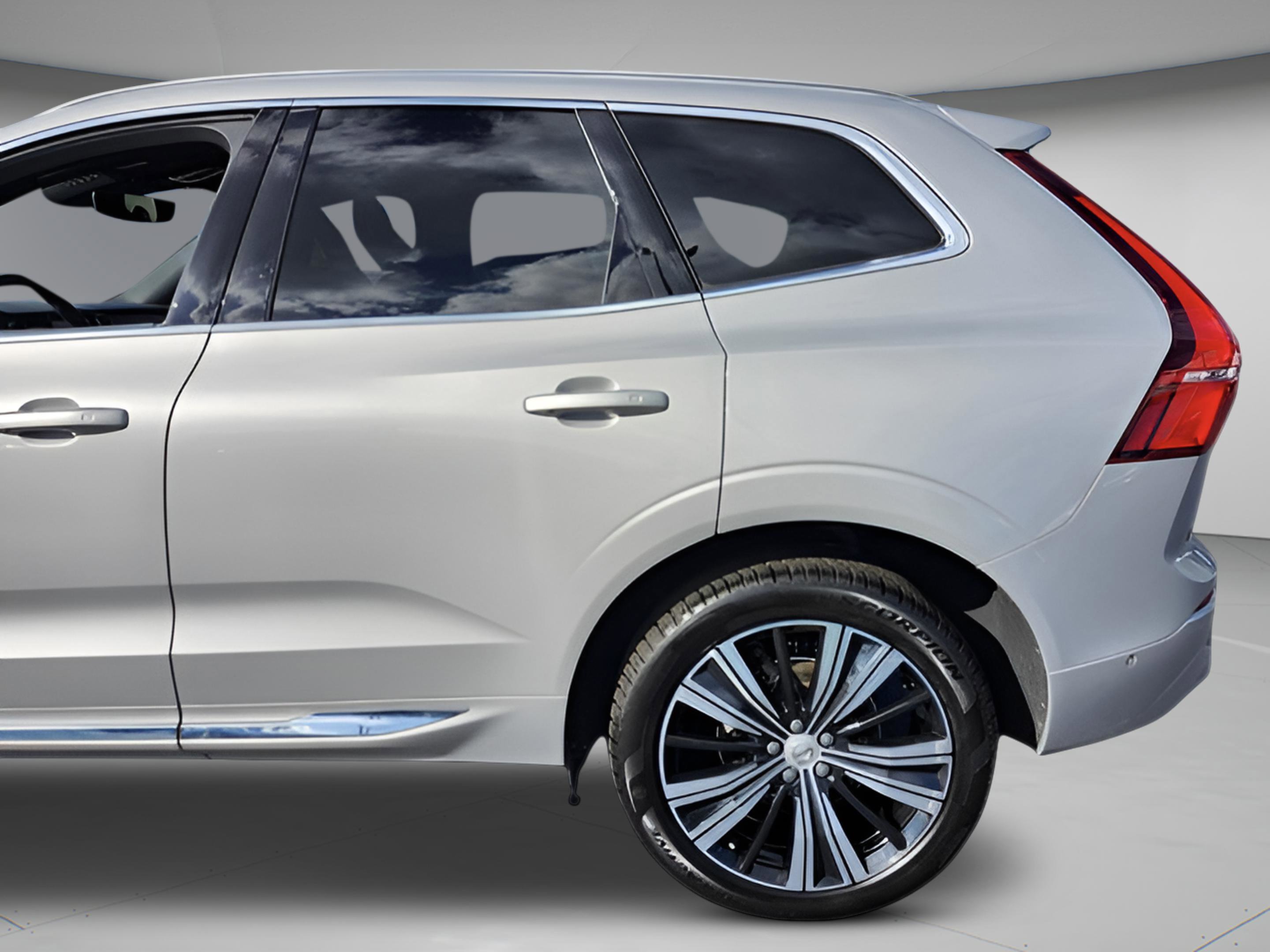 Used 2022 Volvo XC60 B5 Inscription w/ Advanced Package image 30