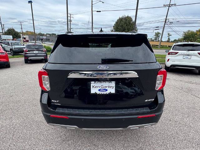 Certified 2023 Ford Explorer XLT w/ Equipment Group 202A AWD/4WD image 4