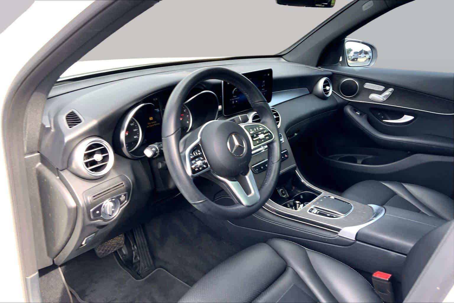 Used 2020 Mercedes-Benz GLC 300 image 18