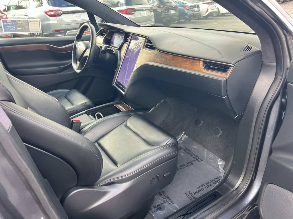 Used 2020 Tesla Model X Long Range AWD/4WD image 28