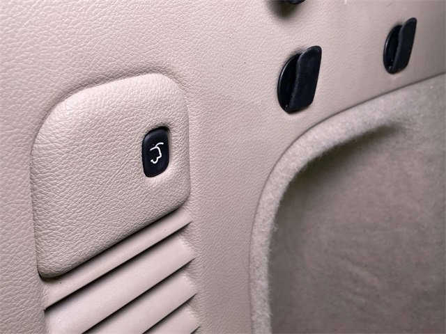 Used 2018 Jeep Grand Cherokee Overland image 21