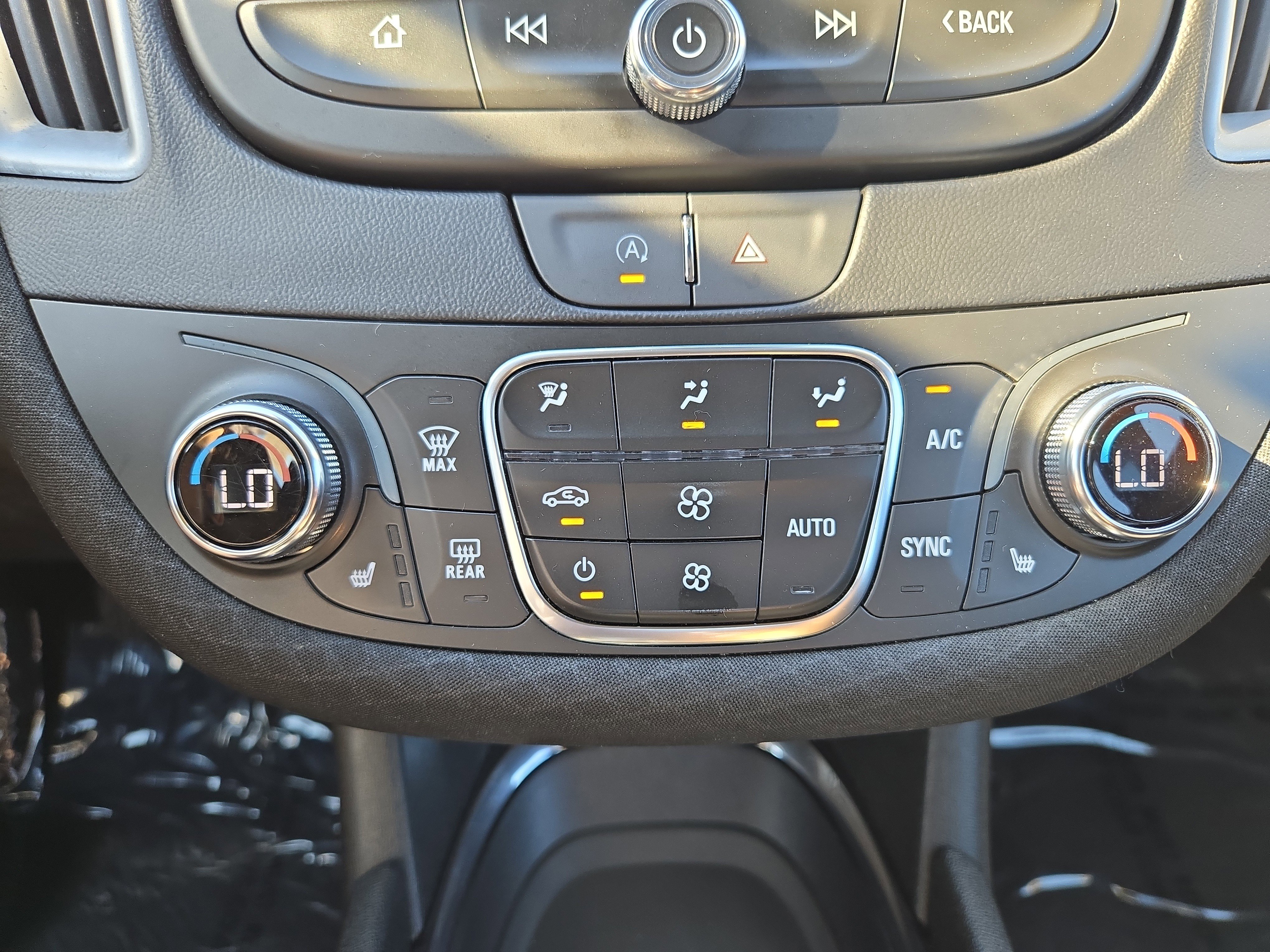 Used 2023 Chevrolet Malibu LT image 20