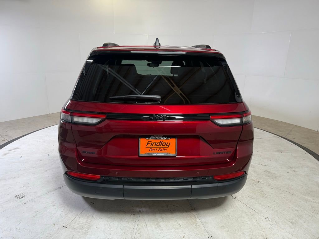 Used 2023 Jeep Grand Cherokee Limited w/ Black Appearance Package image 6