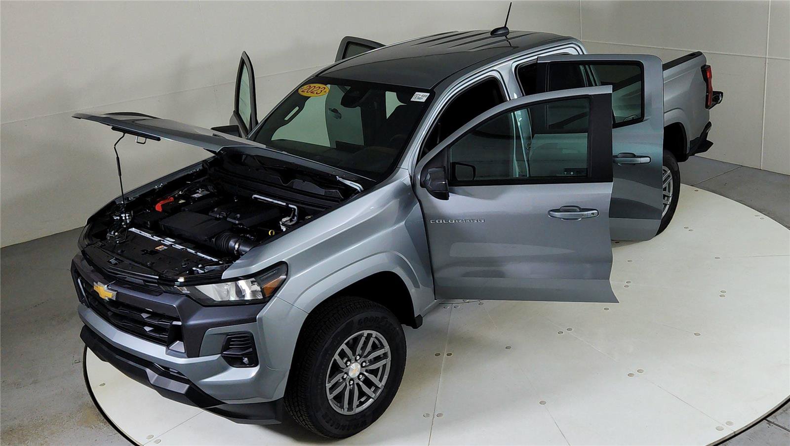Used 2023 Chevrolet Colorado LT w/ LT Convenience Package II RWD image 28