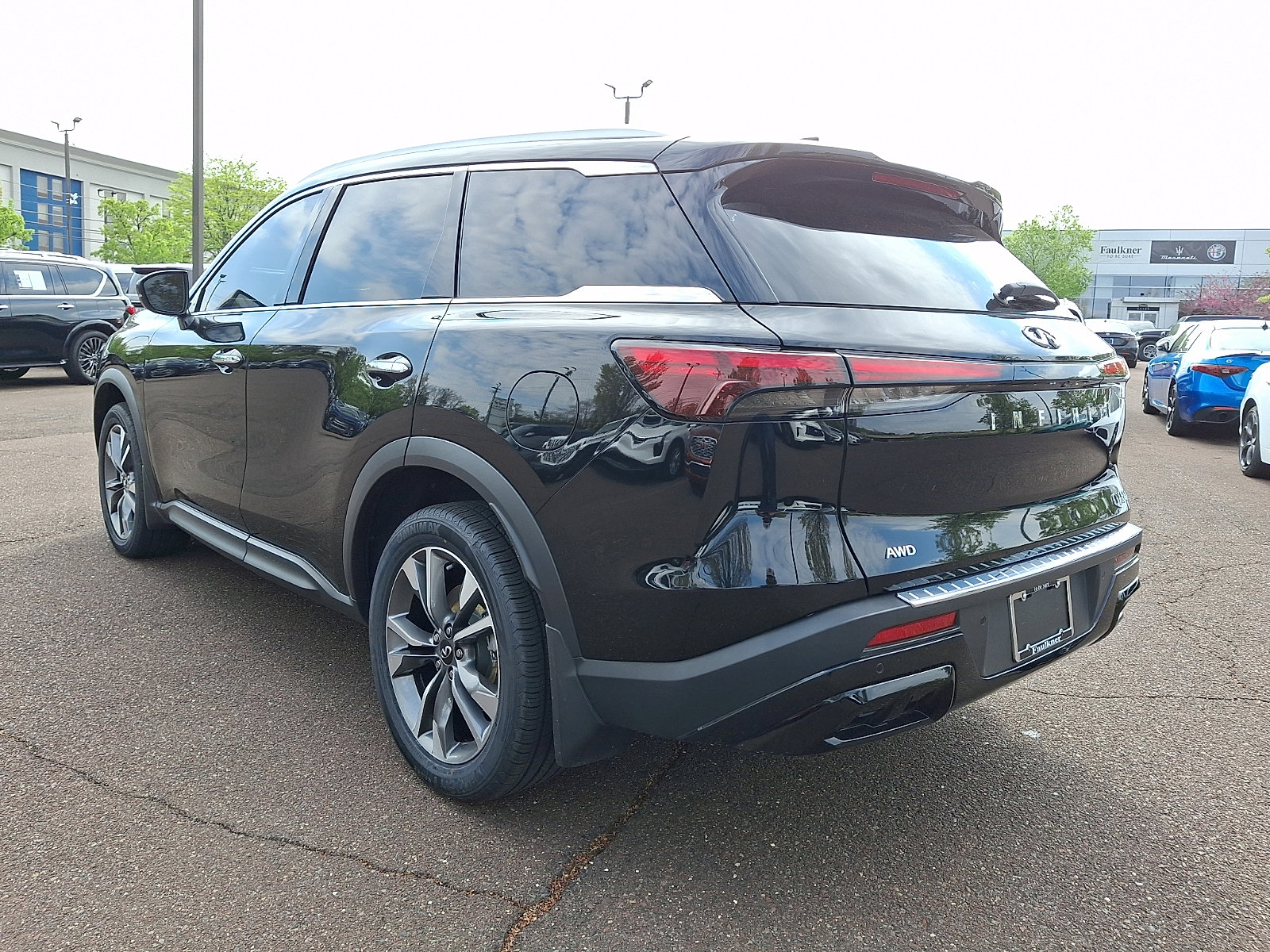 Certified 2023 INFINITI QX60 Luxe w/ Cargo Package image 4