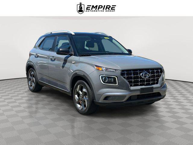 Used 2022 Hyundai Venue Limited FWD image 1