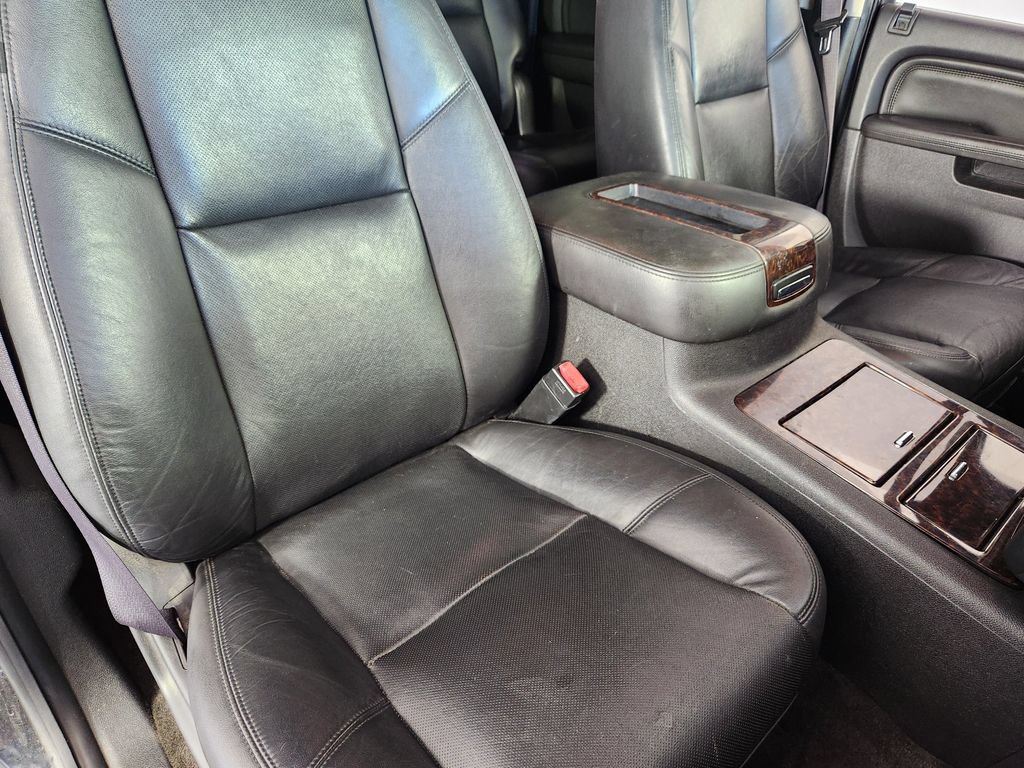 Used 2012 GMC Yukon XL Denali AWD/4WD image 11