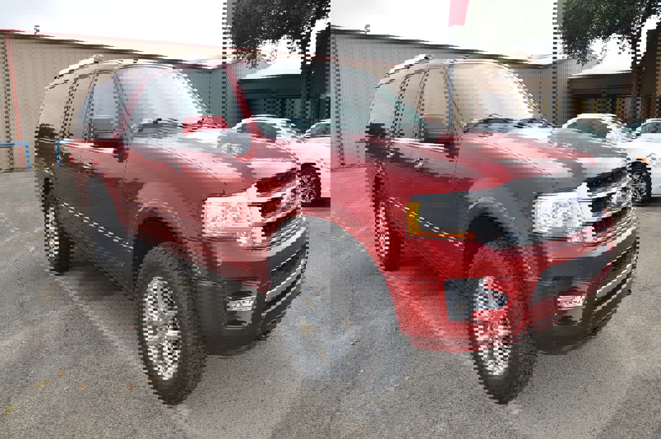 Used 2017 Ford Expedition EL Limited w/ Equipment Group 301A image 7