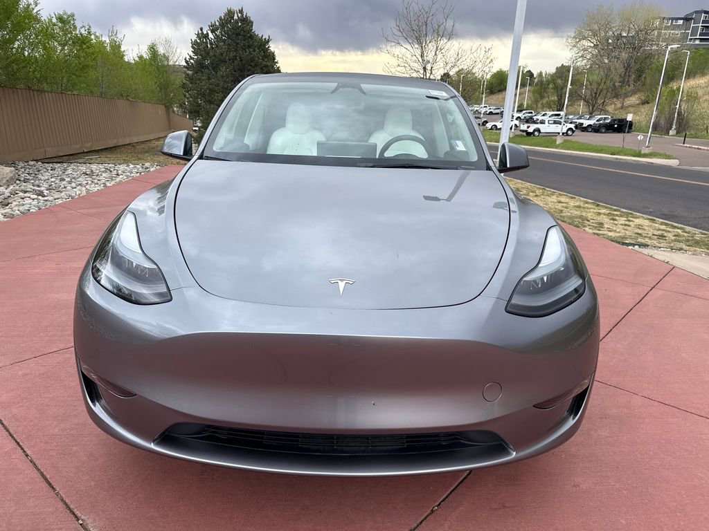 Used 2025 Tesla Model Y Performance image 2