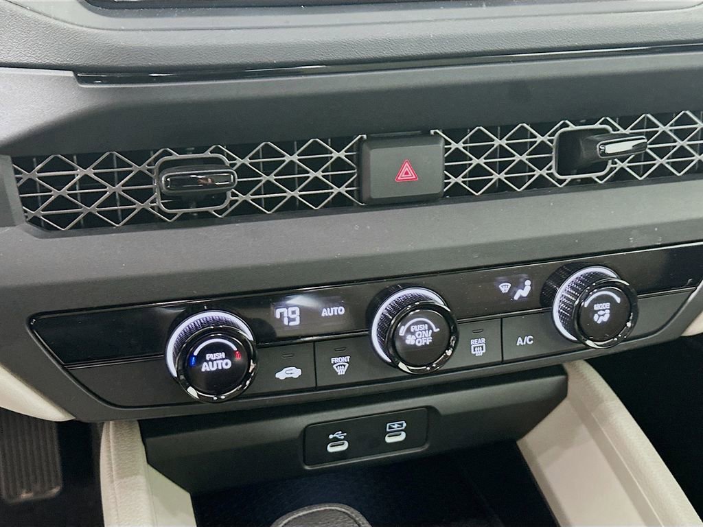 Certified 2025 Honda Accord LX image 14