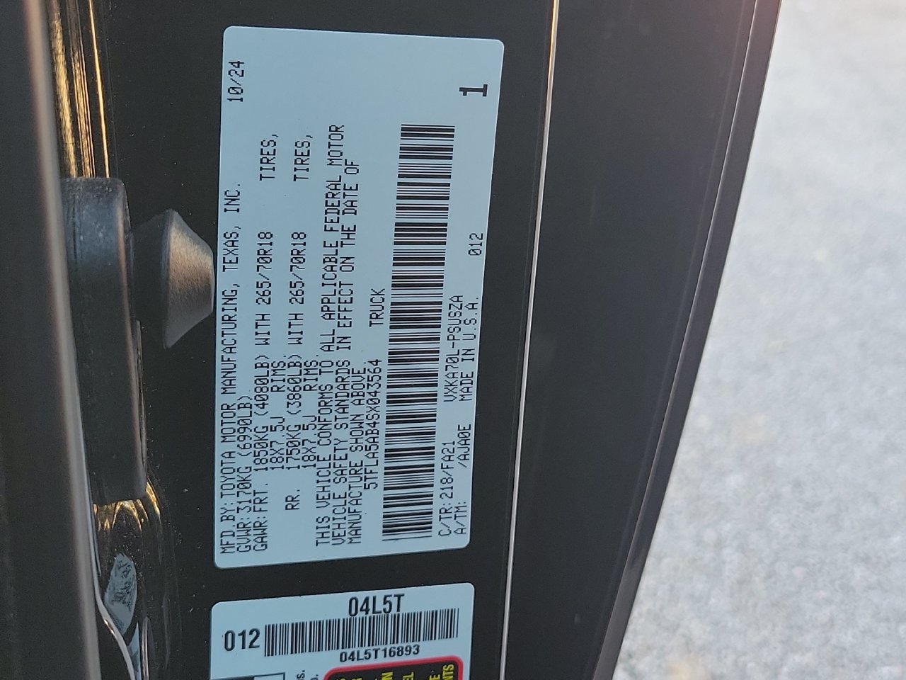 Used 2025 Toyota Tundra SR5 w/ SX Package RWD image 30