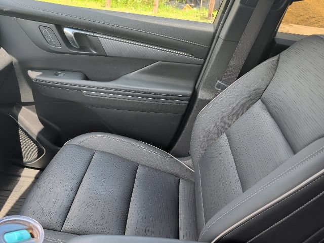 Used 2025 Buick Enclave Sport Touring w/ Super Cruise Package FWD image 20