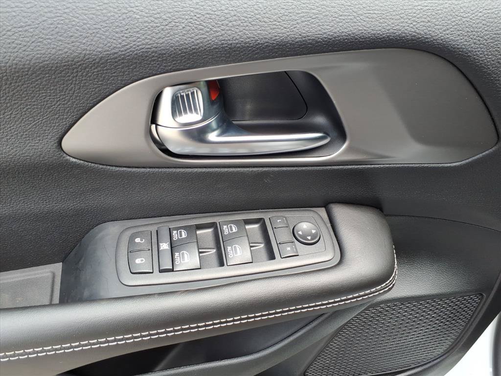 New 2027 Chrysler Pacifica LX FWD image 19