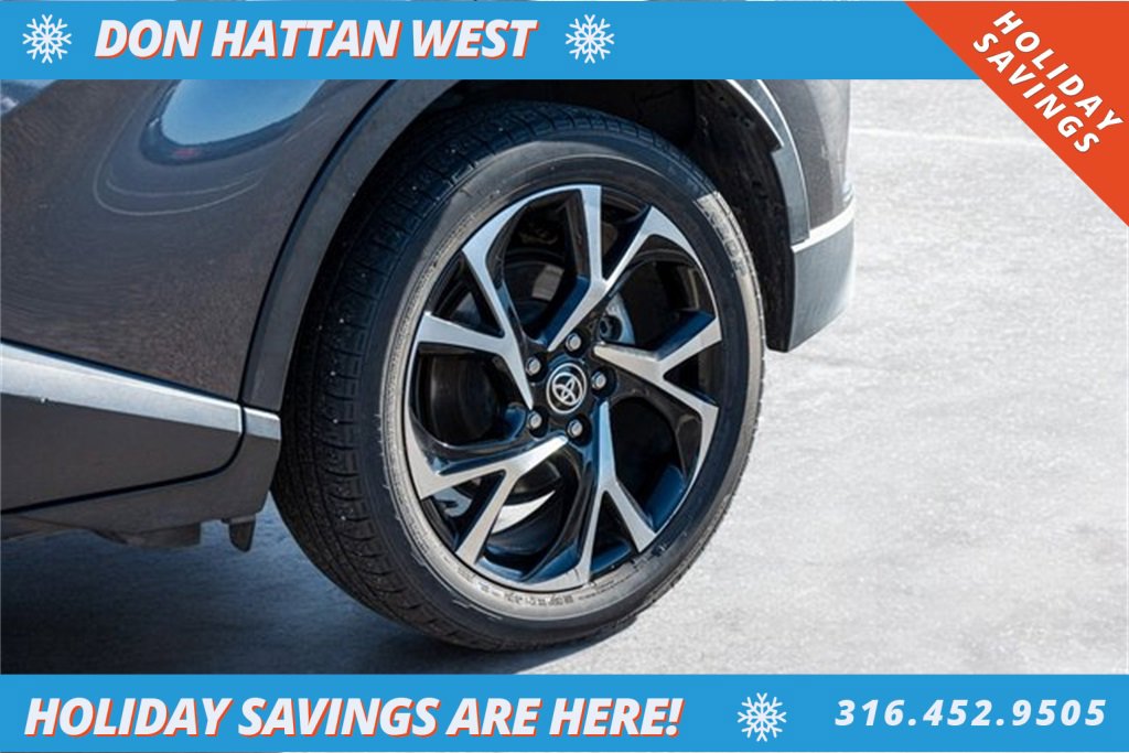 Used 2021 Toyota C-HR XLE image 36