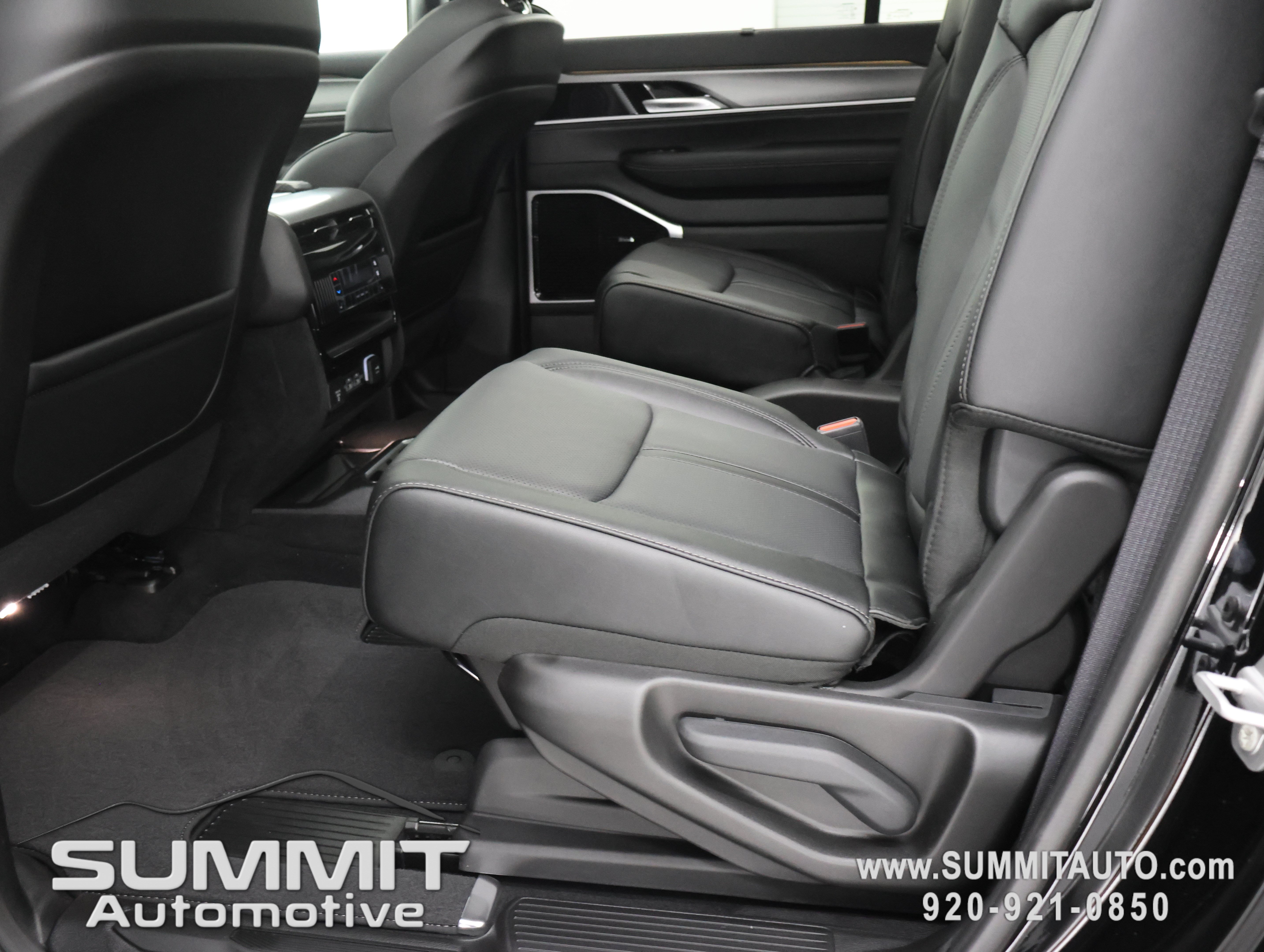 New 2026 Jeep Grand Wagoneer L Limited AWD/4WD image 41