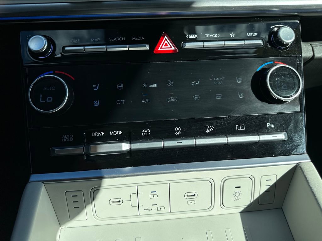 Used 2025 Hyundai Santa Fe Calligraphy image 44