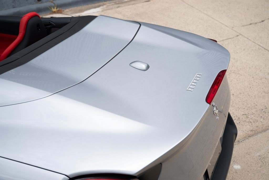 Used 2022 Ferrari Portofino M RWD image 21