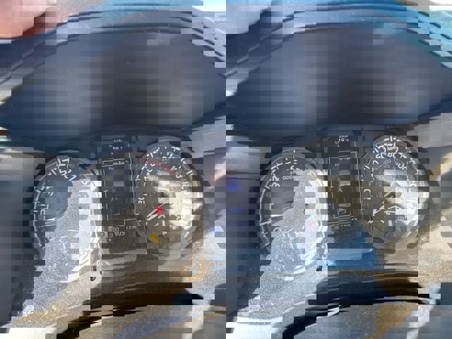 Used 2017 Toyota Tacoma TRD Sport w/ Tow Package (A/T) image 8