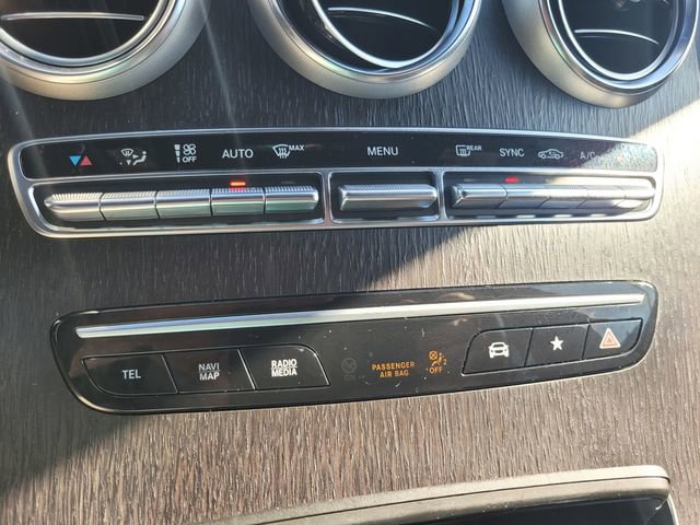 Used 2022 Mercedes-Benz GLC 300 4MATIC image 24