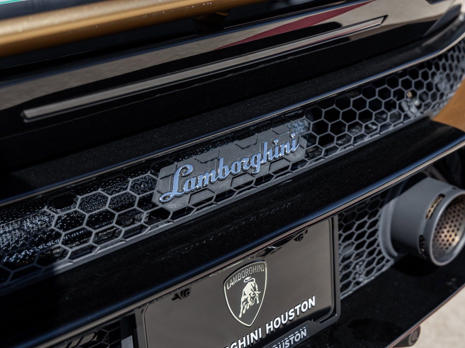 Used 2020 Lamborghini Huracan EVO image 17