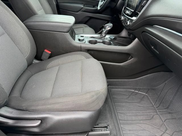Certified 2023 Chevrolet Traverse LT FWD image 11