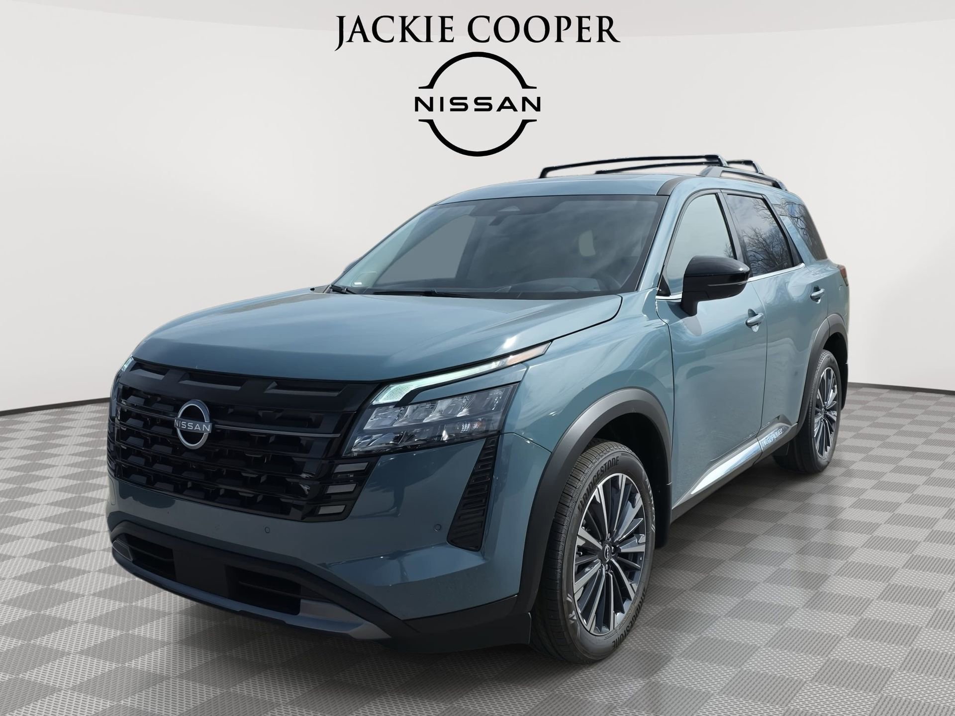 New 2026 Nissan Pathfinder Platinum w/ Cargo Package