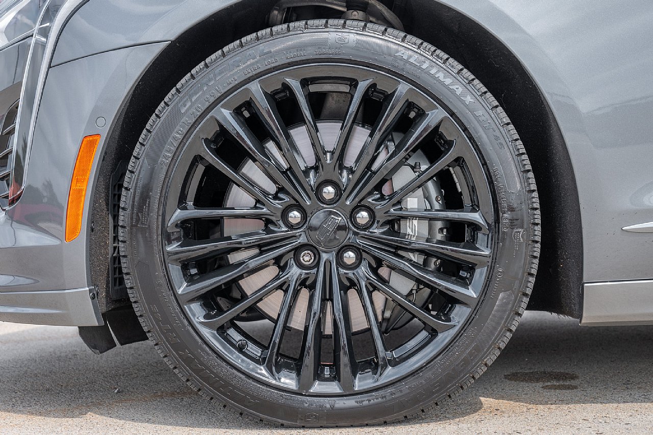 Used 2019 Cadillac CT6 V w/ Driver Assist Package AWD/4WD image 26