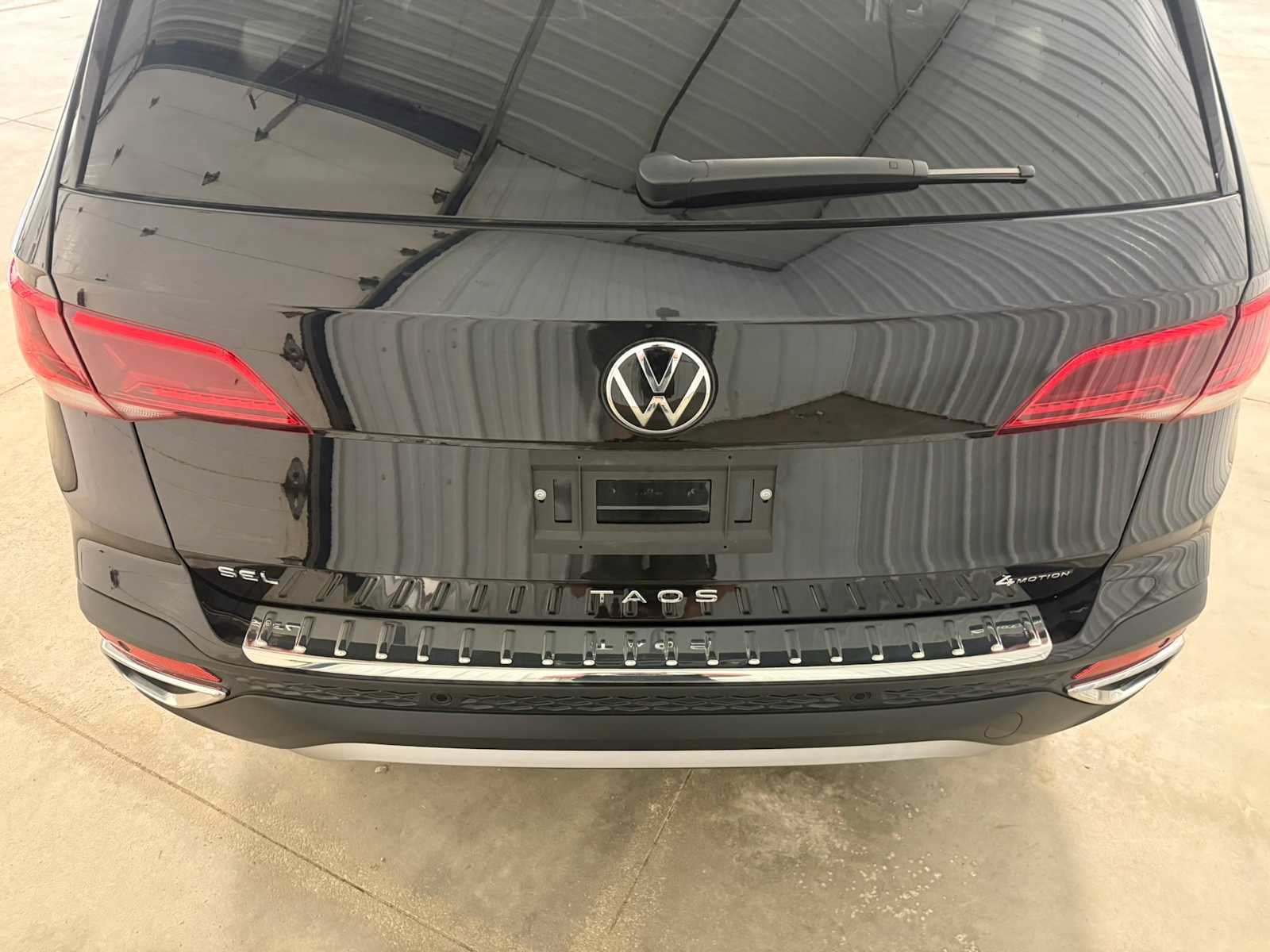 Certified 2023 Volkswagen Taos SEL AWD/4WD image 16