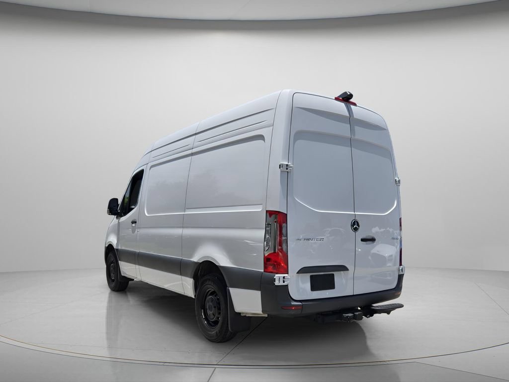 Used 2025 Mercedes-Benz Sprinter 2500 image 7